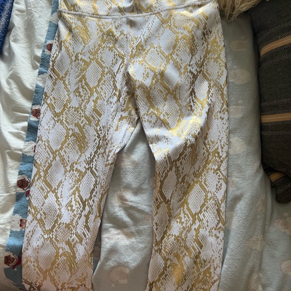 Fabletics - Picture 2 of 6